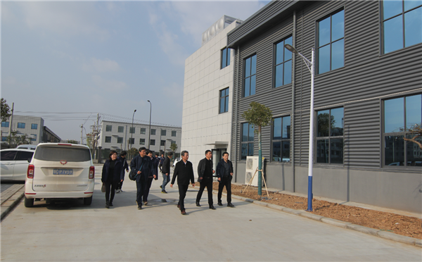 中國軸承工業(yè)協(xié)會領(lǐng)導(dǎo)蒞臨參觀博盈軸承